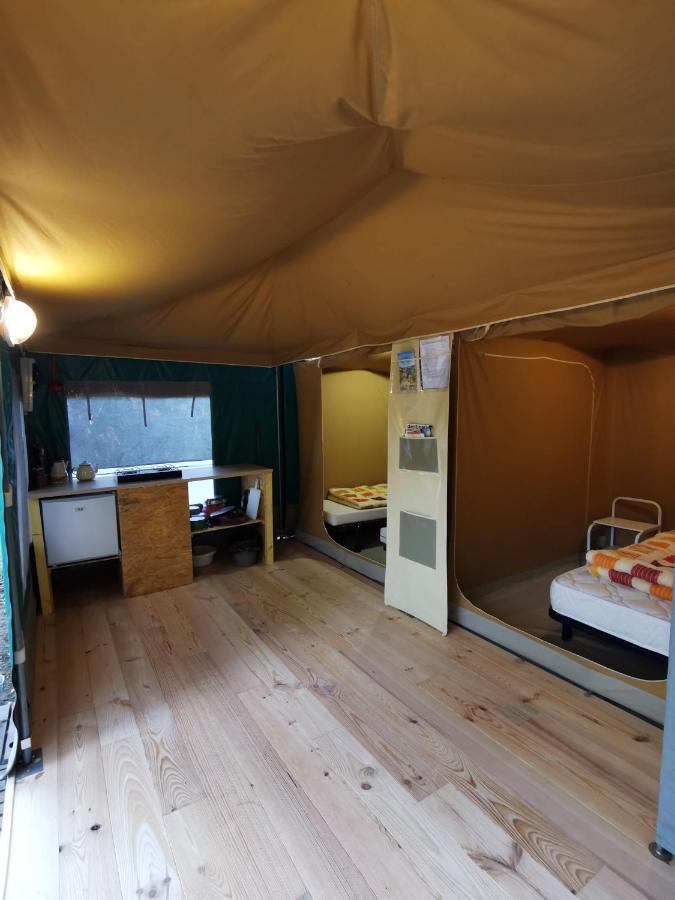 camping de la chagnée Saint-Aubin-le-Cloud Exterior foto